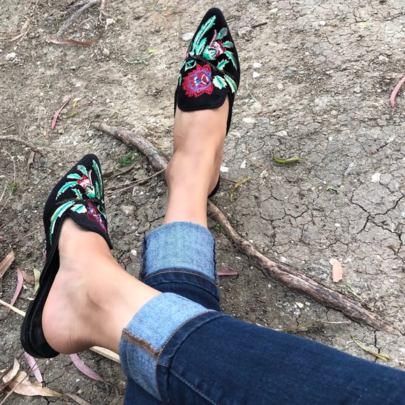 LAST1♥️Vegan Black rose embroidered pointy mule - Picture 5 of 8